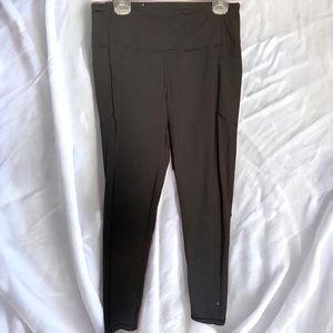 Women’s yoga pants